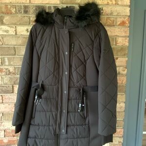 Women's Quilted Black Coat with Faux Fur Hood